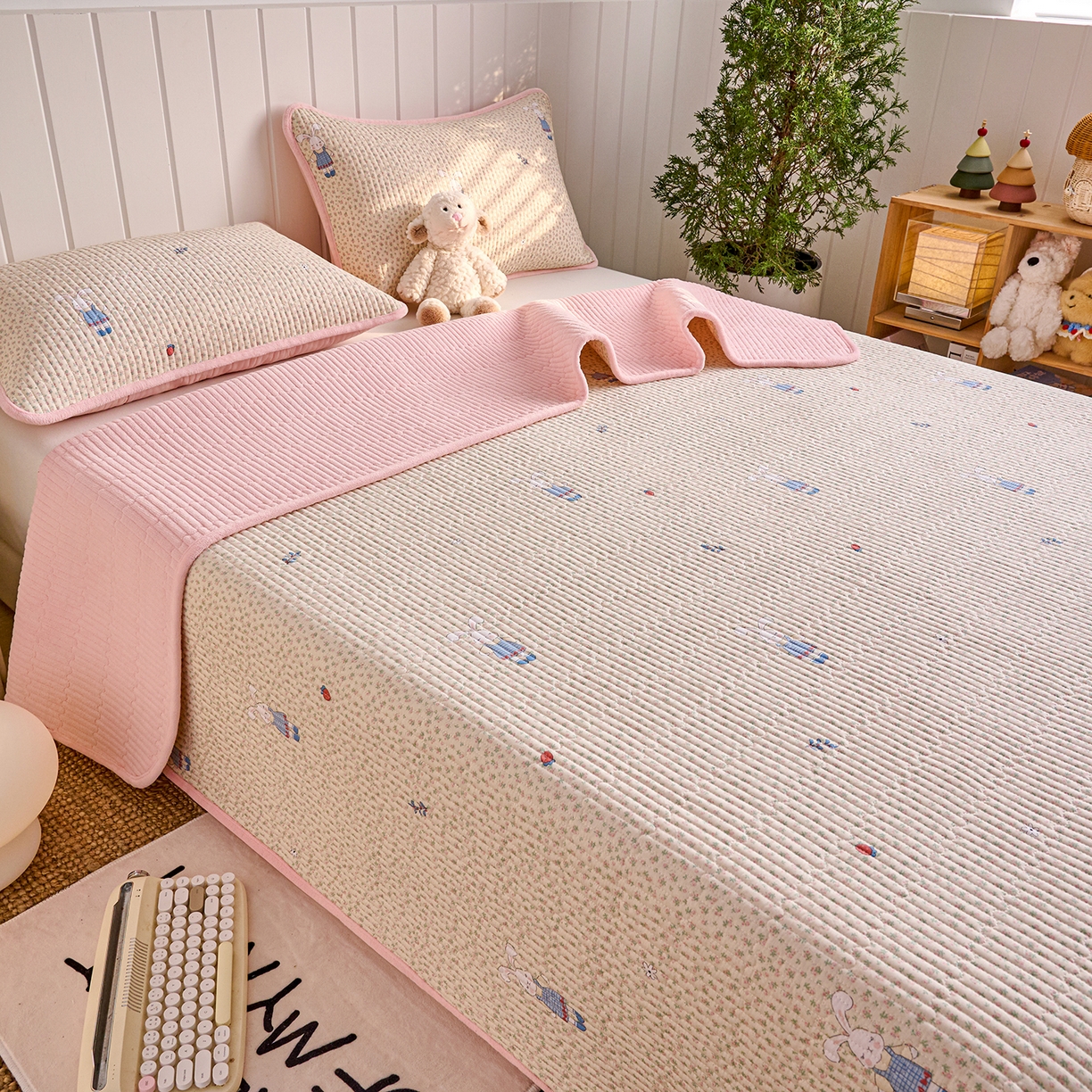 91家纺网 家纺一手货源 找家纺 X猫先生 2026新品A全棉B牛奶绒床盖一面全棉一面牛奶绒床盖炕盖加厚床单床垫四季款系列三 奶呼小兔（A棉B绒）