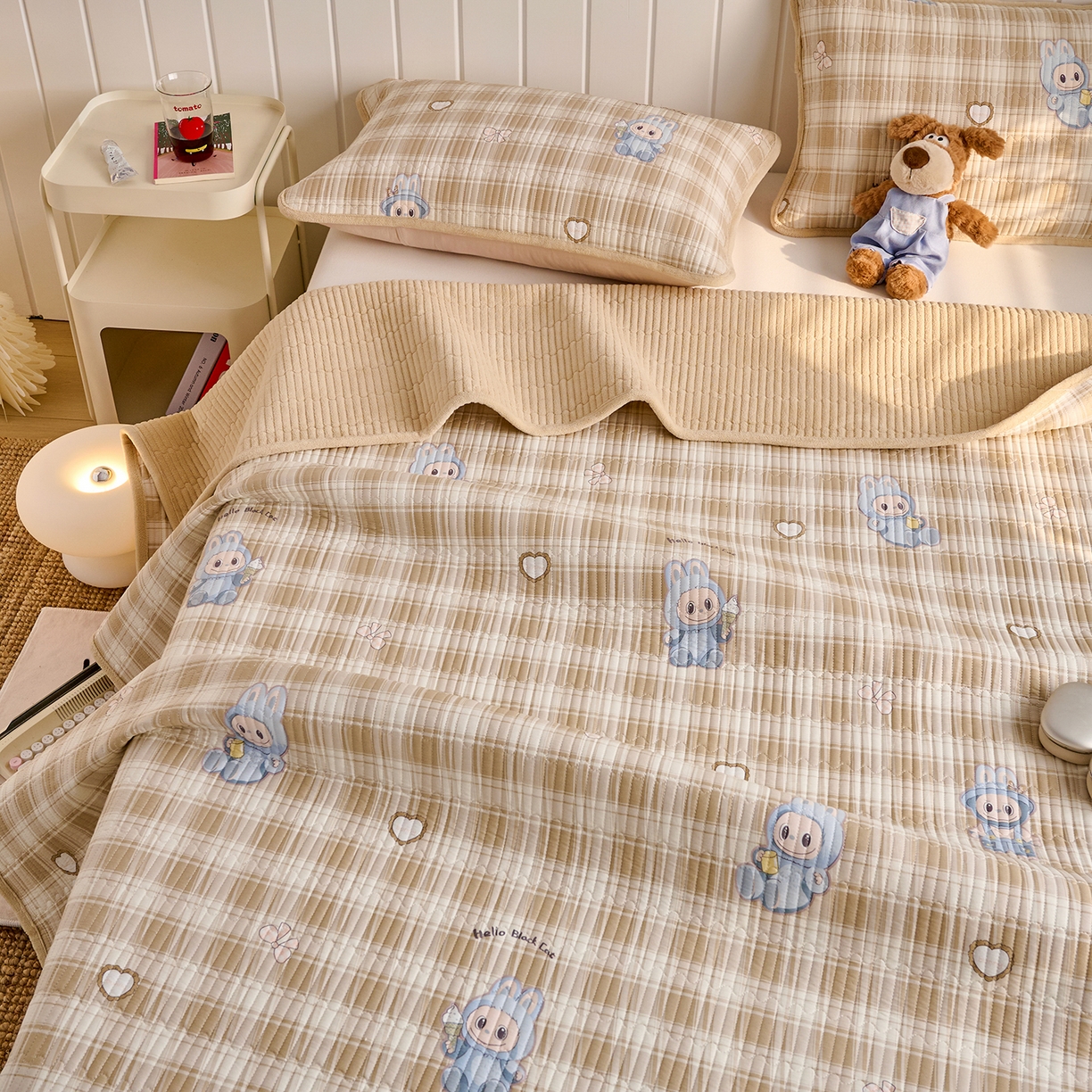 91家纺网 家纺一手货源 找家纺 X猫先生 2026新品A全棉B牛奶绒床盖一面全棉一面牛奶绒床盖炕盖加厚床单床垫四季款系列三 拉布兔兔（A棉B绒）