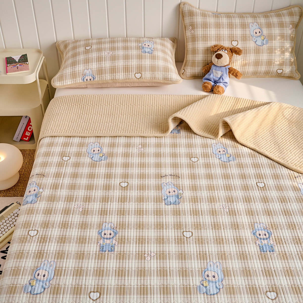 91家纺网 家纺一手货源 找家纺 X猫先生 2026新品A全棉B牛奶绒床盖一面全棉一面牛奶绒床盖炕盖加厚床单床垫四季款系列三 拉布兔兔（A棉B绒）