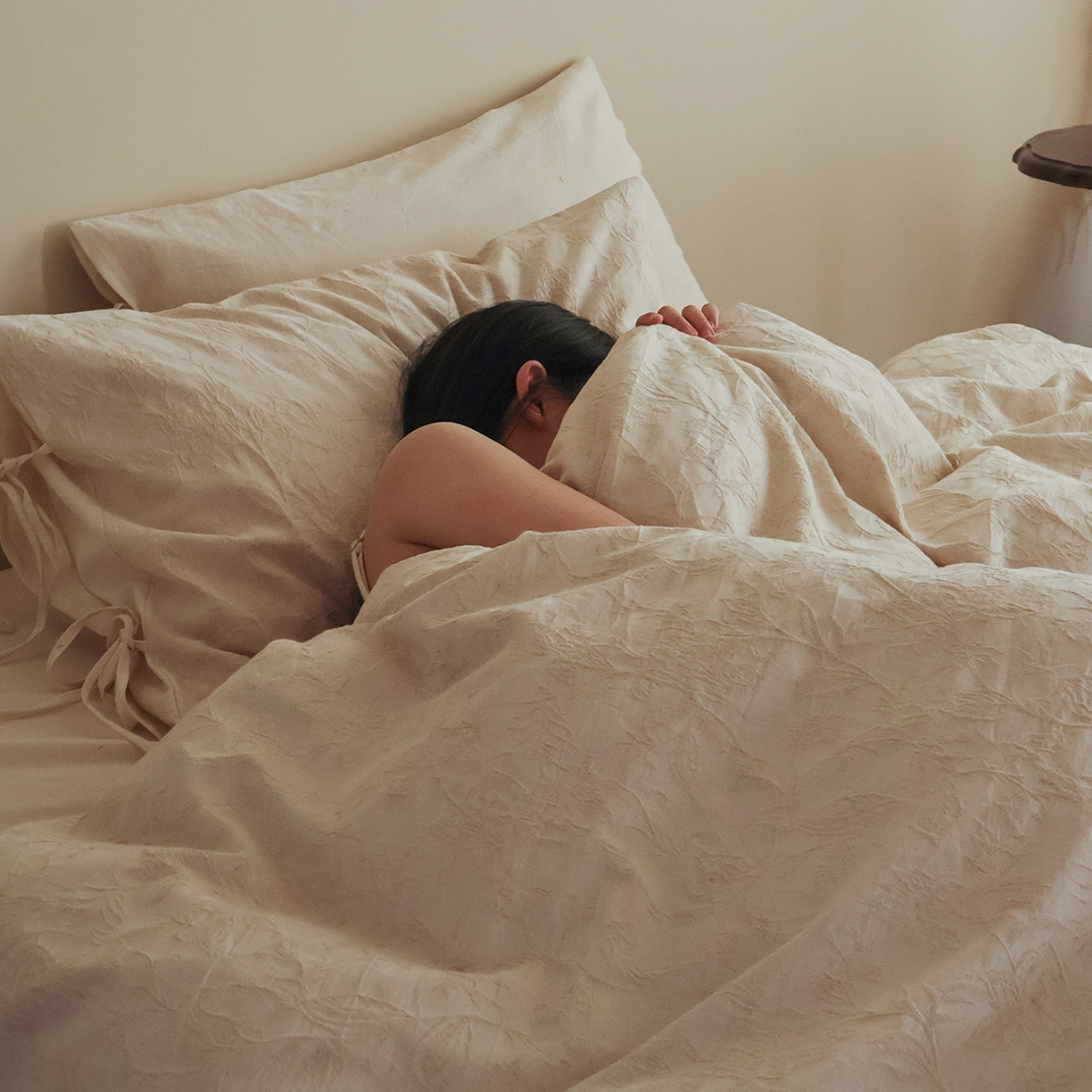 91家纺网 家纺一手货源 找家纺 极简 2026新款全棉亚麻浮雕提花四件套（控价：小号195标准295加大313） 花语入梦