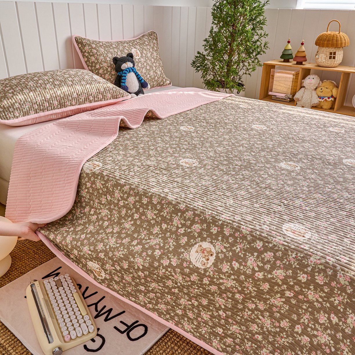 X猫先生 2026新品A全棉B牛奶绒床盖一面全棉一面牛奶绒床盖炕盖加厚床单床垫四季款系列三 繁花小熊（A棉B绒）