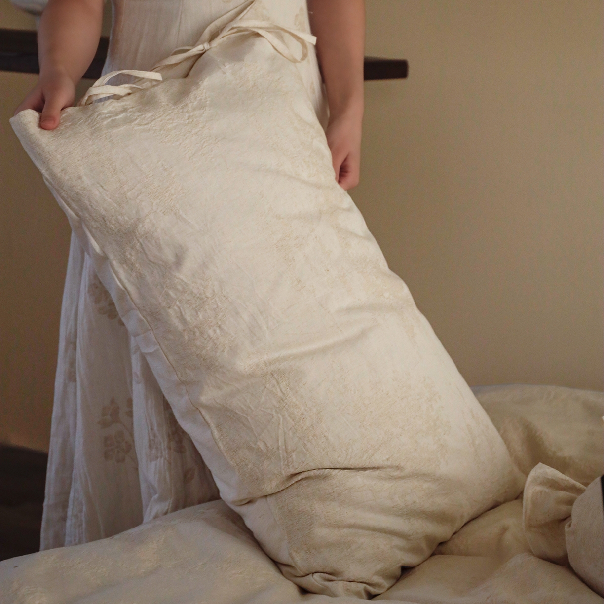 91家纺网 家纺一手货源 找家纺 极简 2026新款全棉亚麻浮雕提花四件套（控价：小号195标准295加大313） 林间絮语