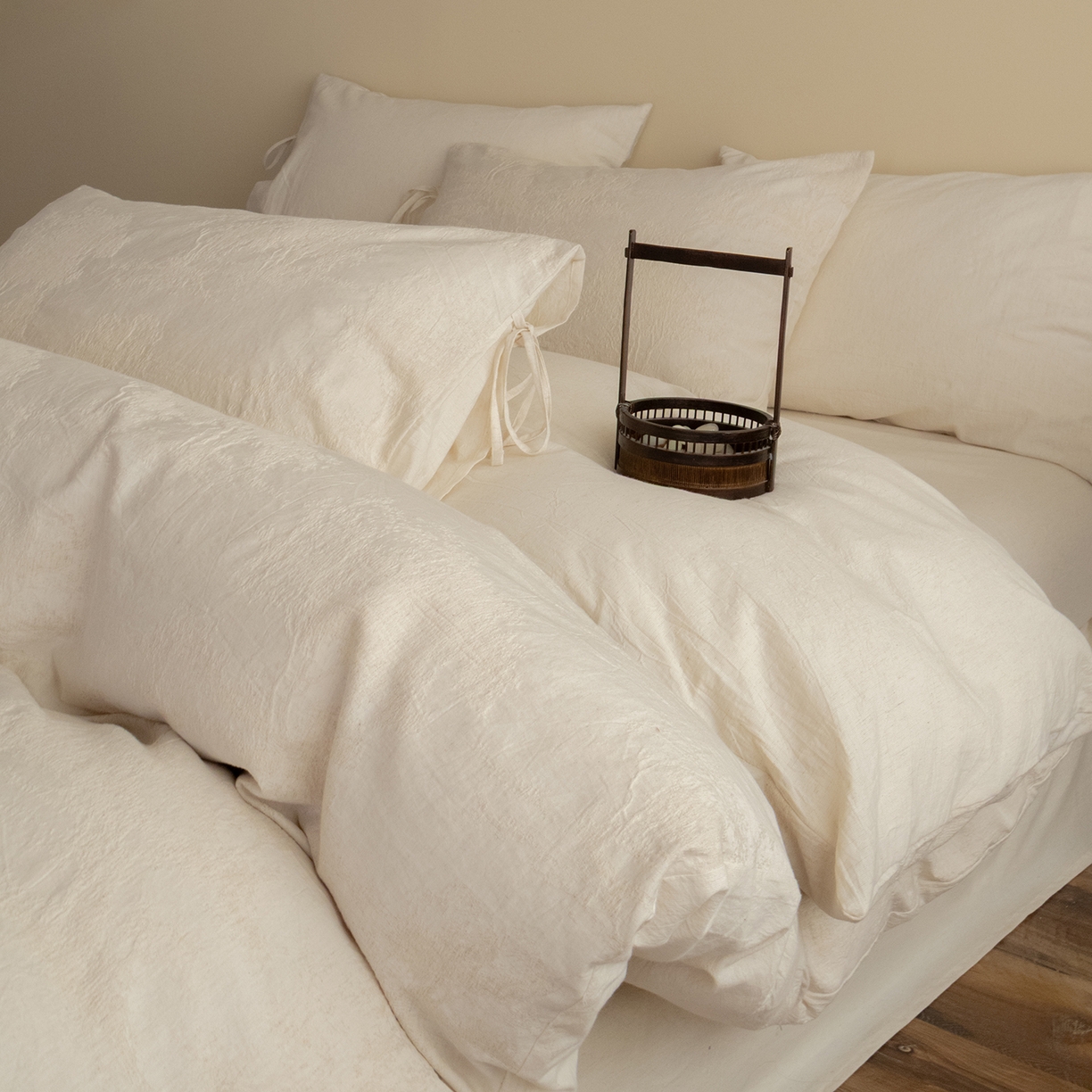 91家纺网 家纺一手货源 找家纺 极简 2026新款全棉亚麻浮雕提花四件套（控价：小号195标准295加大313） 林间絮语