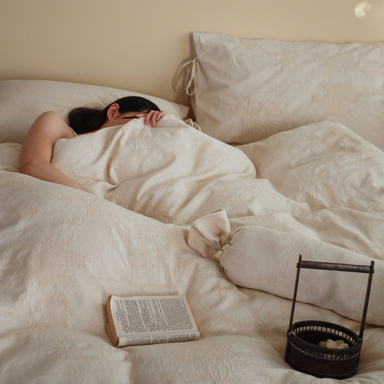 91家纺网 家纺一手货源 找家纺 极简 2026新款全棉亚麻浮雕提花四件套（控价：小号195标准295加大313） 林间絮语