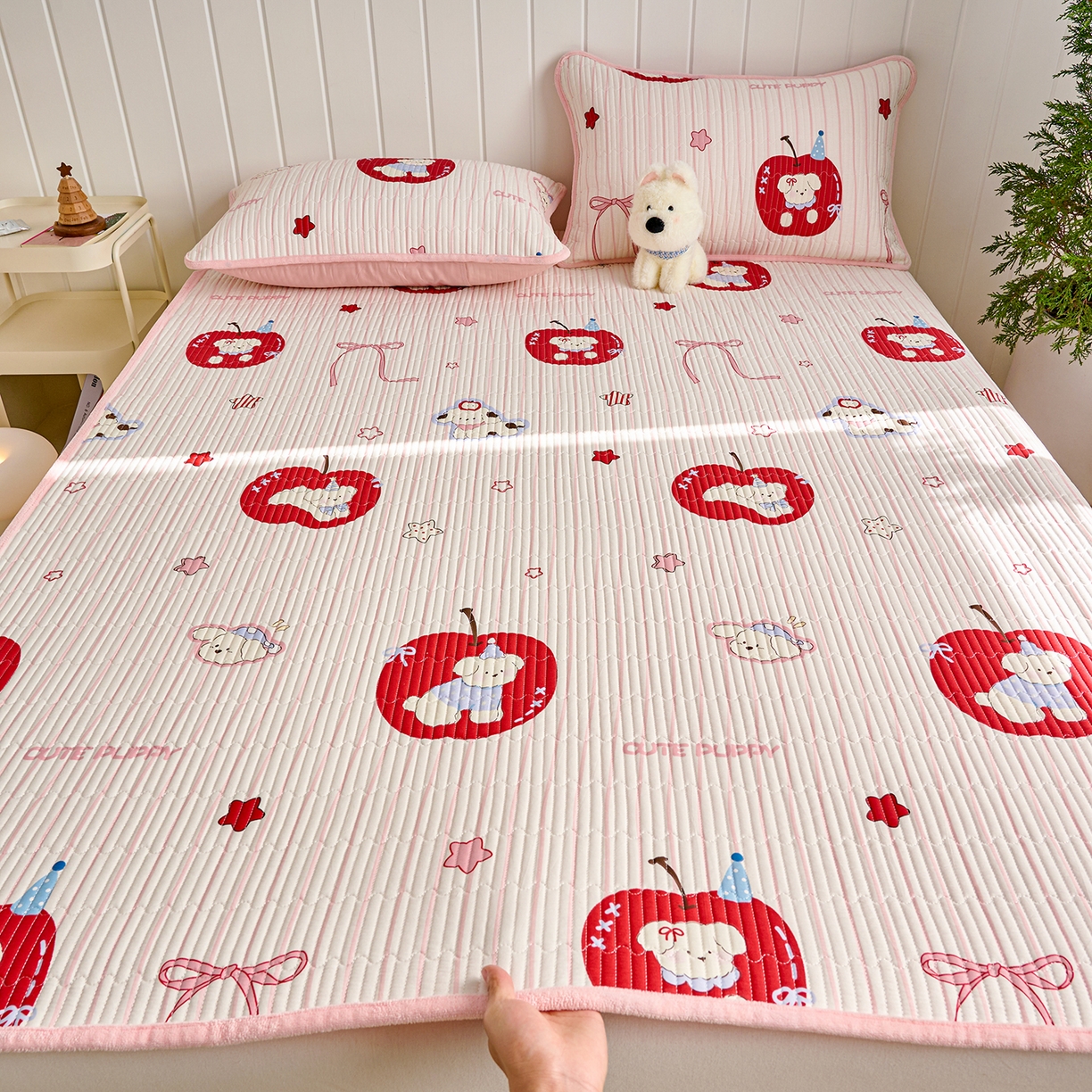 91家纺网 家纺一手货源 找家纺 X猫先生 2026新品A全棉B牛奶绒床盖一面全棉一面牛奶绒床盖炕盖加厚床单床垫四季款系列三 甜心苹果派（A棉B绒）