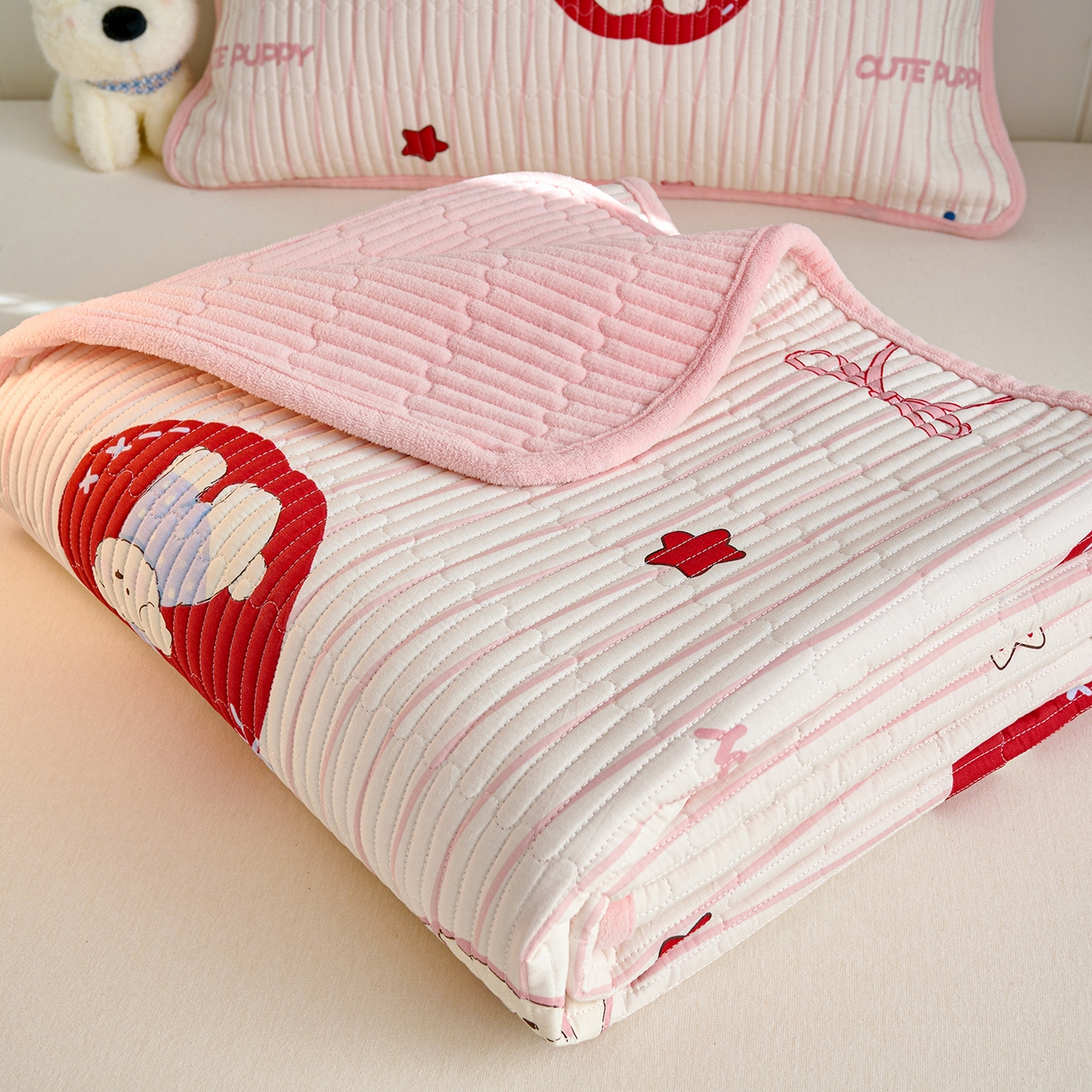 91家纺网 家纺一手货源 找家纺 X猫先生 2026新品A全棉B牛奶绒床盖一面全棉一面牛奶绒床盖炕盖加厚床单床垫四季款系列三 甜心苹果派（A棉B绒）