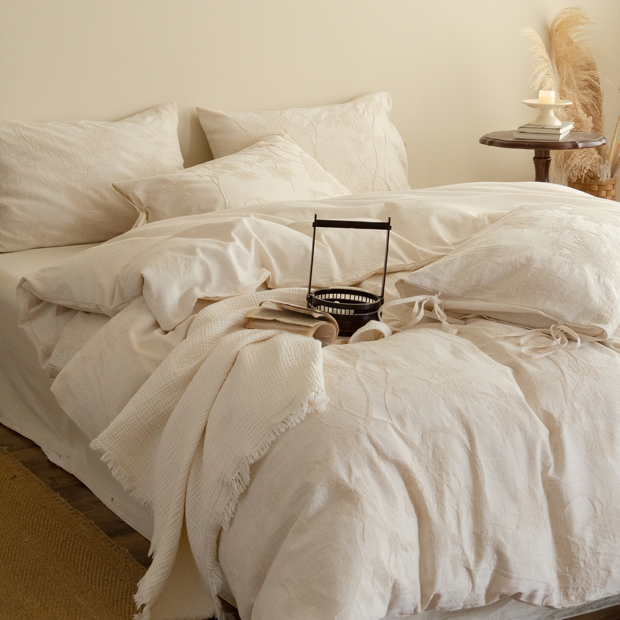 91家纺网 家纺一手货源 找家纺 极简 2026新款全棉亚麻浮雕提花四件套（控价：小号195标准295加大313） 素秋叶韵