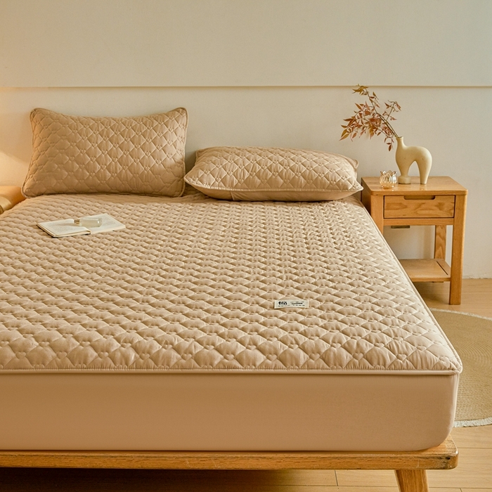 91家纺网 家纺一手货源 找家纺 卡诗兰 2026新款夹棉全棉床笠 爱心-暖栗卡