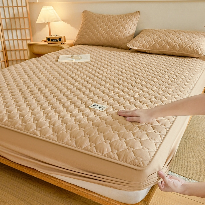 91家纺网 家纺一手货源 找家纺 卡诗兰 2026新款夹棉全棉床笠 爱心-暖栗卡