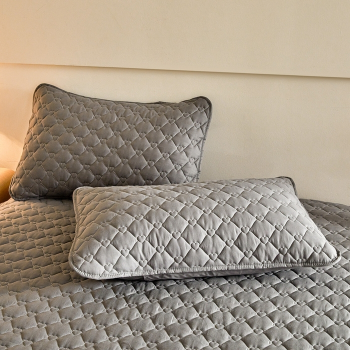 91家纺网 家纺一手货源 找家纺 卡诗兰 2026新款夹棉全棉床笠 爱心-石墨灰