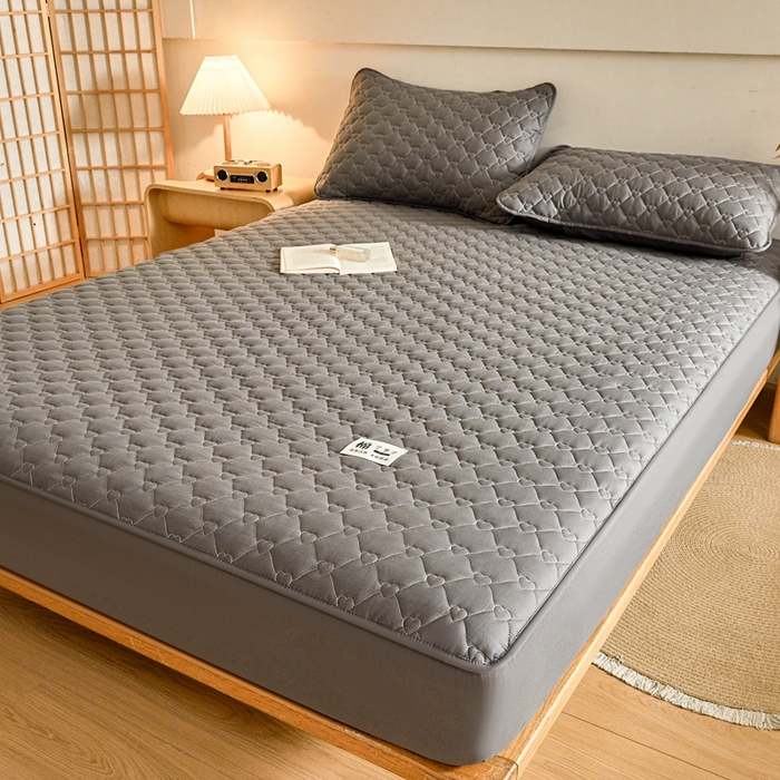 91家纺网 家纺一手货源 找家纺 卡诗兰 2026新款夹棉全棉床笠 爱心-石墨灰