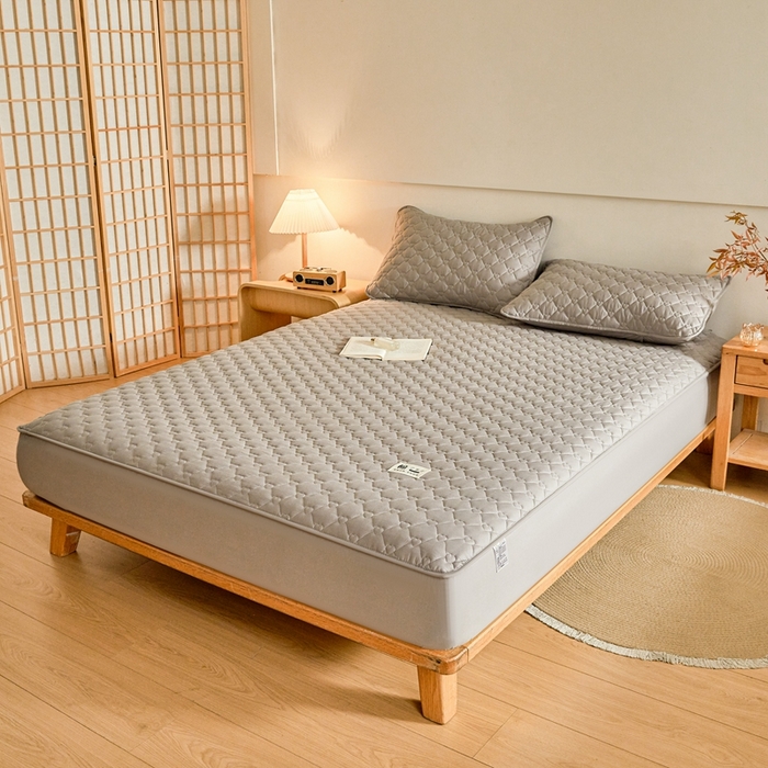 91家纺网 家纺一手货源 找家纺 卡诗兰 2026新款夹棉全棉床笠 爱心-烟雾灰