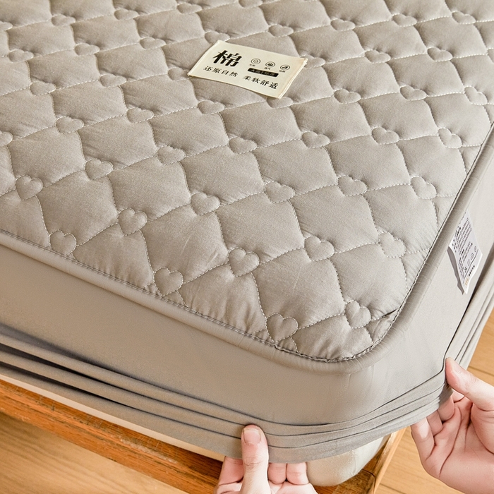 91家纺网 家纺一手货源 找家纺 卡诗兰 2026新款夹棉全棉床笠 爱心-烟雾灰