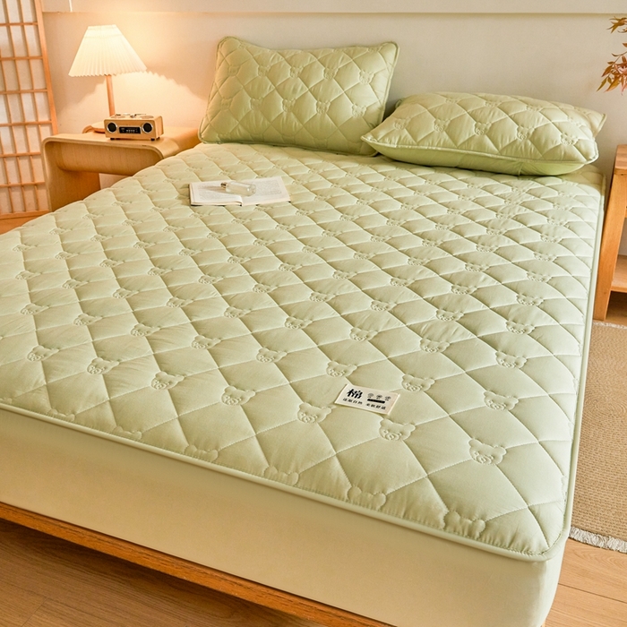 91家纺网 家纺一手货源 找家纺 卡诗兰 2026新款夹棉全棉床笠 小熊-橄榄绿