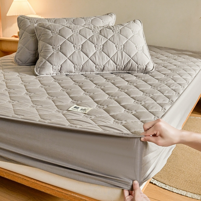 91家纺网 家纺一手货源 找家纺 卡诗兰 2026新款夹棉全棉床笠 小熊-烟雾灰