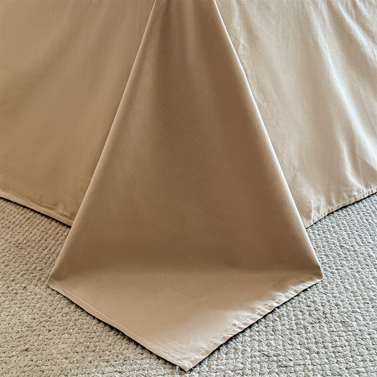 91家纺网 家纺一手货源 找家纺 笙意家纺 2025新款全棉纯棉60水洗亮面浮雕立体提花四件套 暗影羽织-金属灰