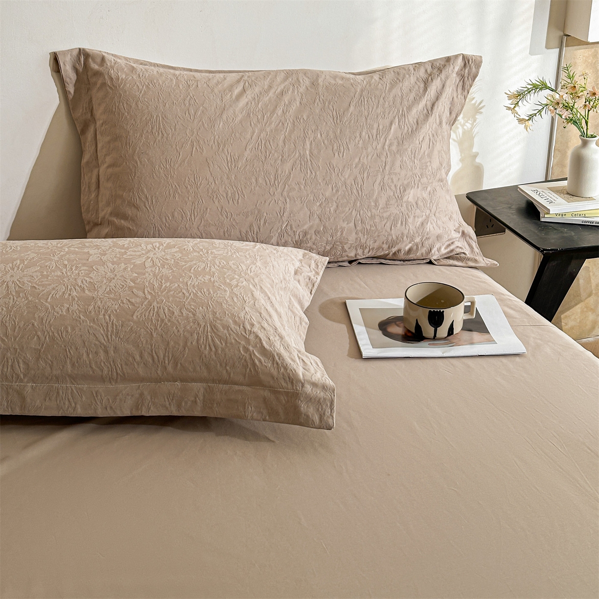 91家纺网 家纺一手货源 找家纺 笙意家纺 2025新款全棉纯棉60水洗亮面浮雕立体提花四件套 梵花绘-金属灰