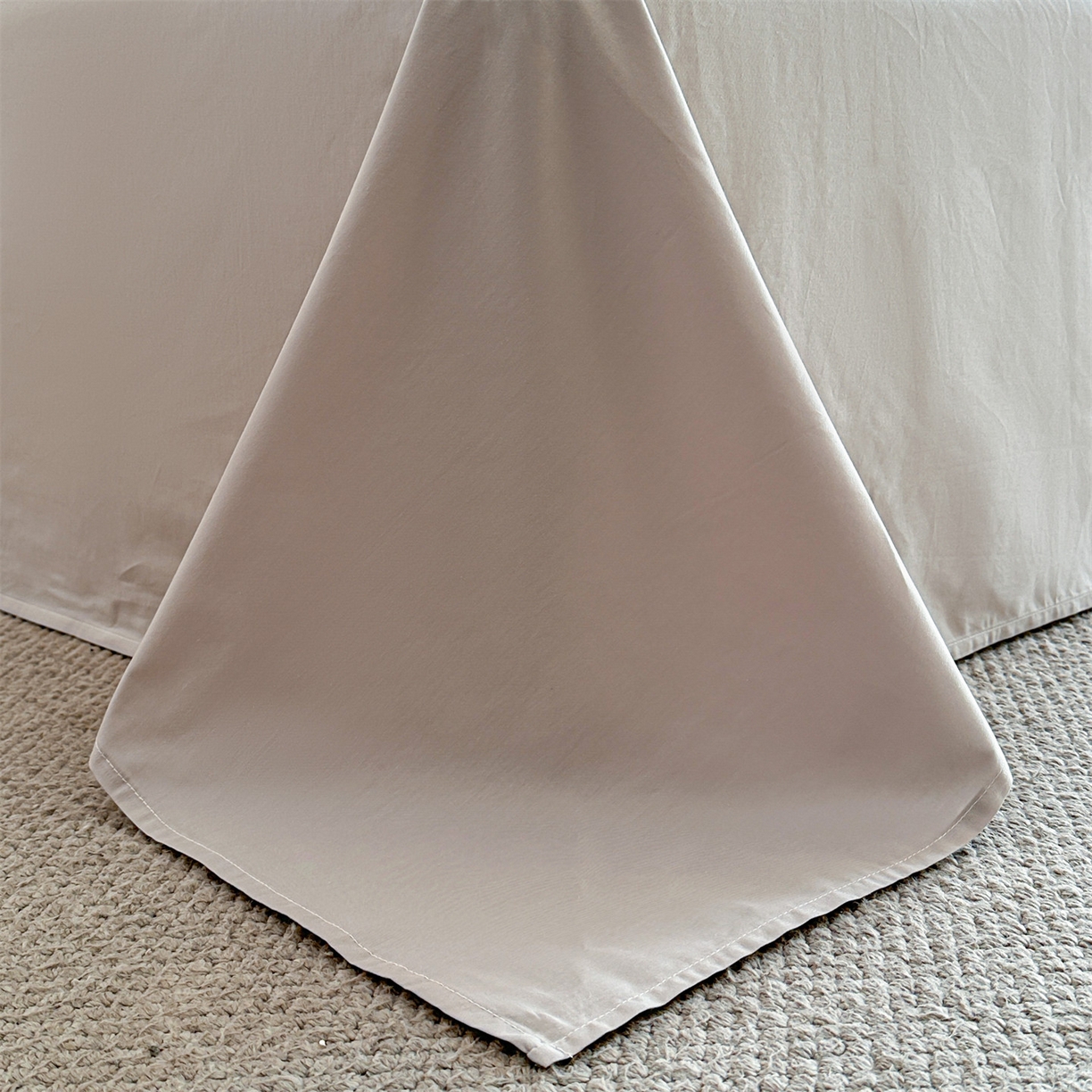 91家纺网 家纺一手货源 找家纺 笙意家纺 2025新款全棉纯棉60水洗亮面浮雕立体提花四件套 梵花绘-银灰