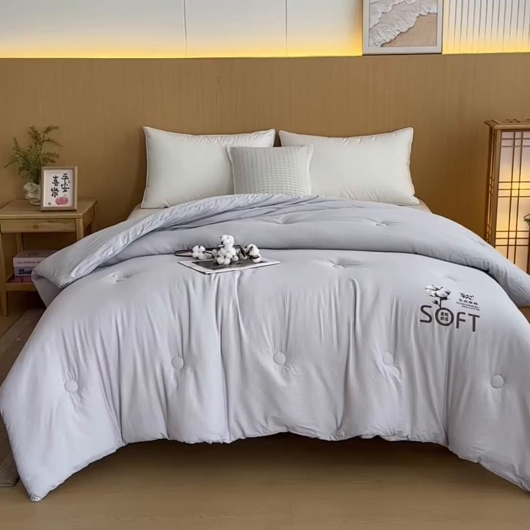 91家纺网 家纺一手货源 找家纺 默忆 2025新款A类木棉皱皱纱棉花被被子被芯 灰色