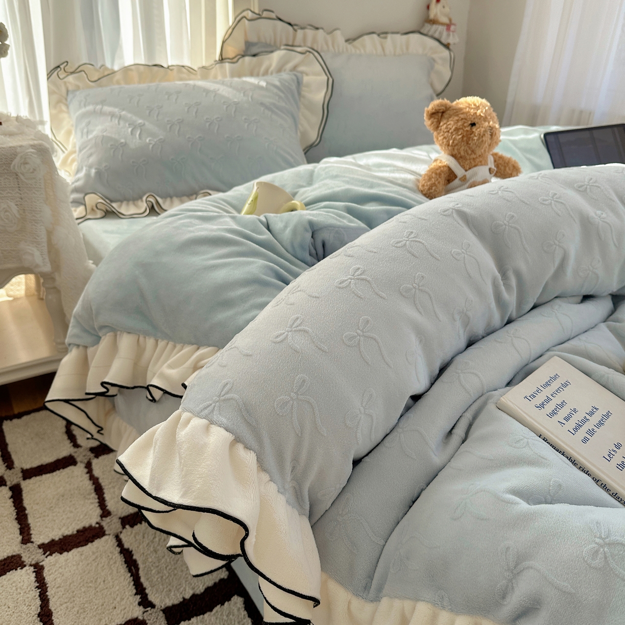 91家纺网 家纺一手货源 找家纺 （总）觅糖家纺 2025雕花绒荷叶边温柔蝴蝶结系列四件套