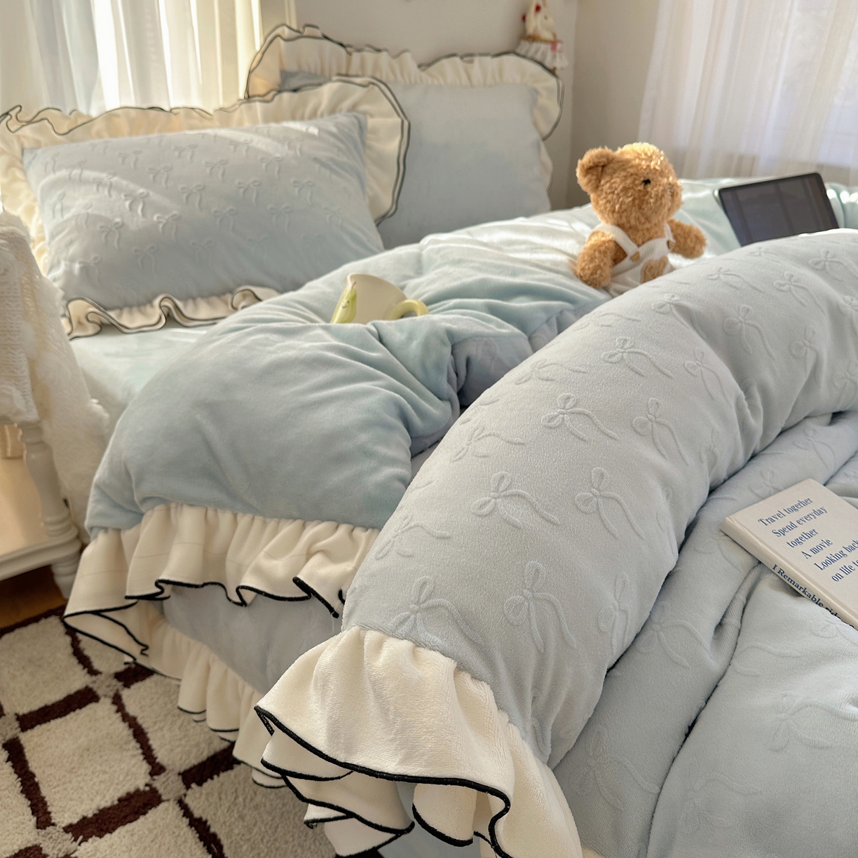 91家纺网 家纺一手货源 找家纺 （总）觅糖家纺 2025雕花绒荷叶边温柔蝴蝶结系列四件套