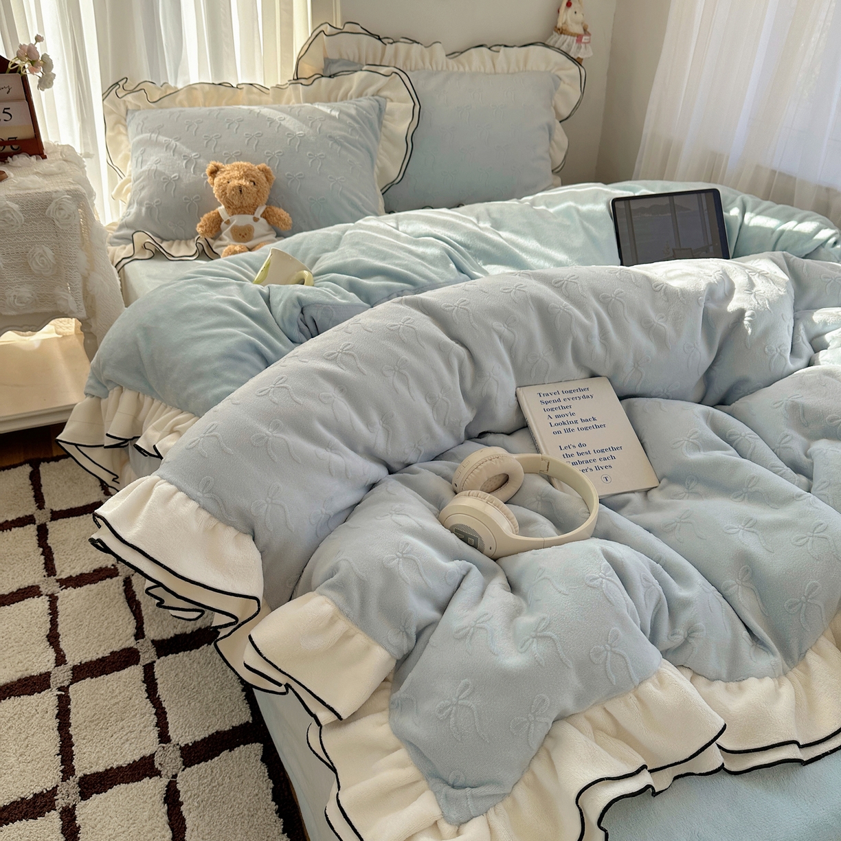 91家纺网 家纺一手货源 找家纺 （总）觅糖家纺 2025雕花绒荷叶边温柔蝴蝶结系列四件套