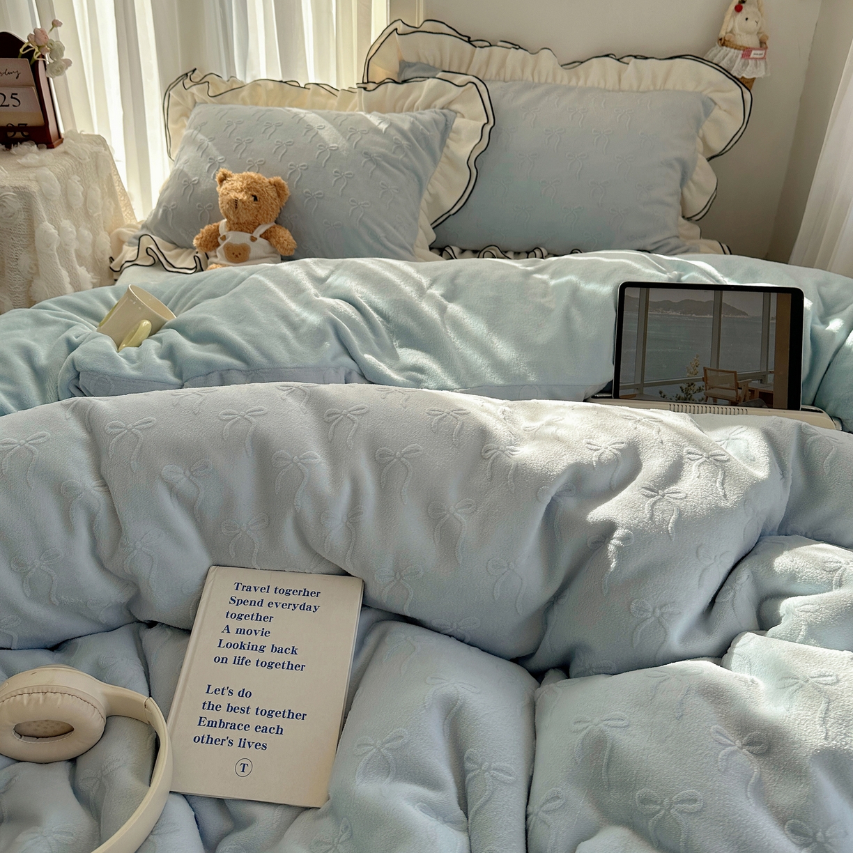 91家纺网 家纺一手货源 找家纺 （总）觅糖家纺 2025雕花绒荷叶边温柔蝴蝶结系列四件套