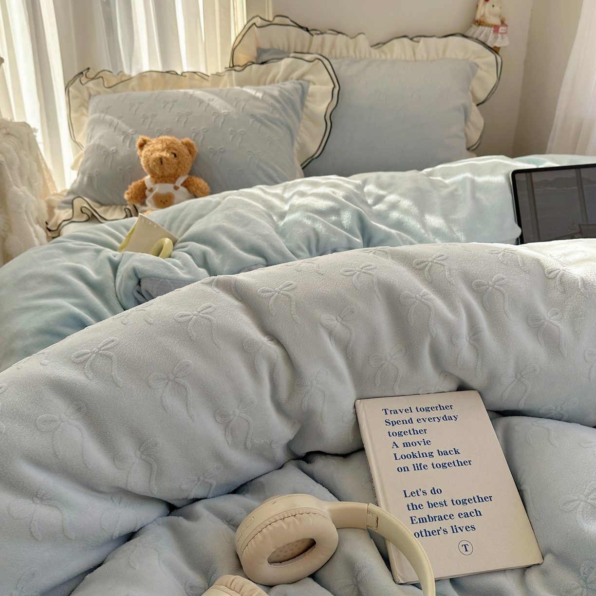 91家纺网 家纺一手货源 找家纺 （总）觅糖家纺 2025雕花绒荷叶边温柔蝴蝶结系列四件套