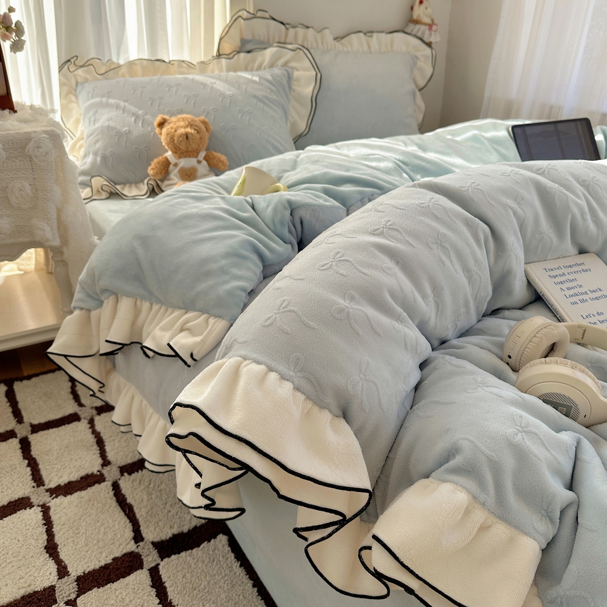 91家纺网 家纺一手货源 找家纺 （总）觅糖家纺 2025雕花绒荷叶边温柔蝴蝶结系列四件套