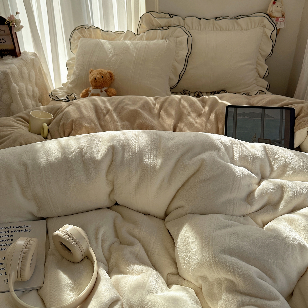 91家纺网 家纺一手货源 找家纺 觅糖家纺 2025雕花绒荷叶边温柔蝴蝶结系列四件套 温柔蝴蝶结-奶白