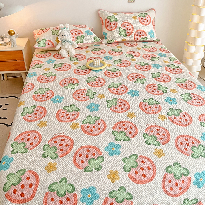 91家纺网 家纺一手货源 找家纺 羽爱家纺 新款A类全棉印花水洗床盖四件套系列 草莓物语