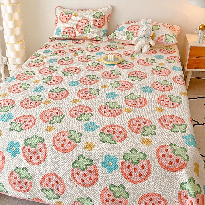 91家纺网 家纺一手货源 找家纺 羽爱家纺 新款A类全棉印花水洗床盖四件套系列 草莓物语