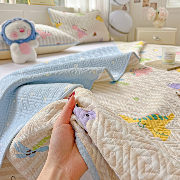 91家纺网 家纺一手货源 找家纺 羽爱家纺 2025新款A类全棉印花水洗床盖四件套系列 动漫恐龙