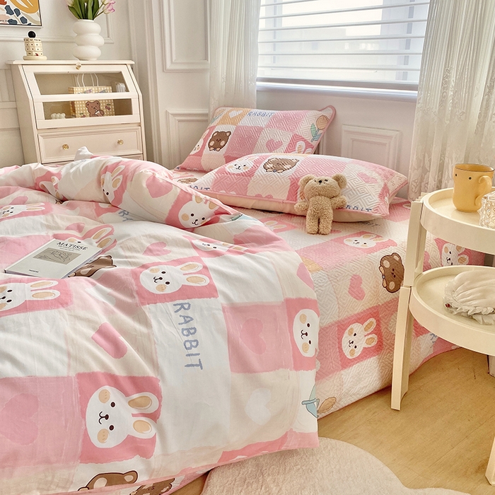 91家纺网 家纺一手货源 找家纺 羽爱家纺 2025新款A类全棉印花水洗床盖四件套系列 奶油兔