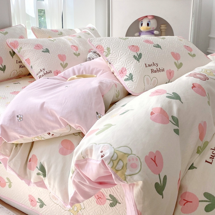 91家纺网 家纺一手货源 找家纺 羽爱家纺 2025新款A类全棉印花水洗床盖四件套系列 小幸运