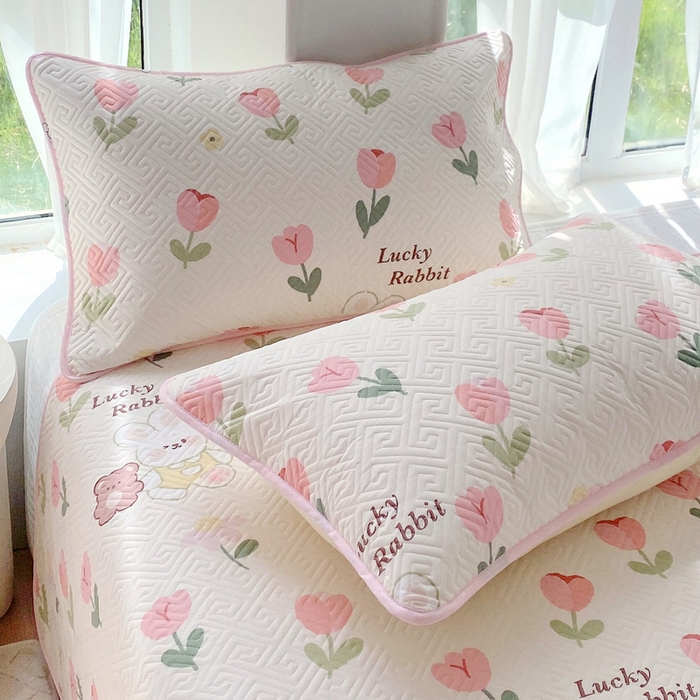 91家纺网 家纺一手货源 找家纺 羽爱家纺 2025新款A类全棉印花水洗床盖四件套系列 小幸运