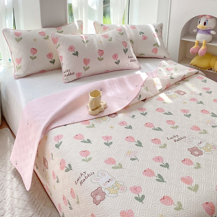 91家纺网 家纺一手货源 找家纺 羽爱家纺 2025新款A类全棉印花水洗床盖四件套系列 小幸运