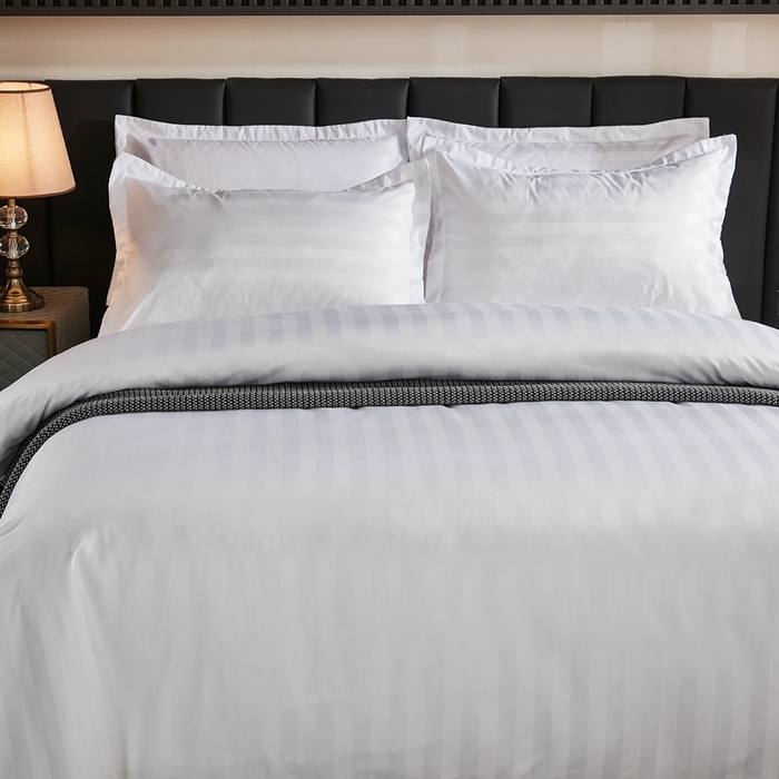 91家纺网 家纺一手货源 找家纺 啊雅家居 2026新款民宿宾馆酒店客栈缎条四件套 缎条双针拉链款