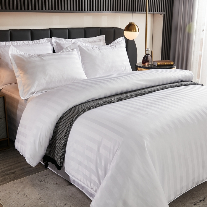 91家纺网 家纺一手货源 找家纺 啊雅家居 2026新款民宿宾馆酒店客栈缎条四件套 缎条双针拉链款