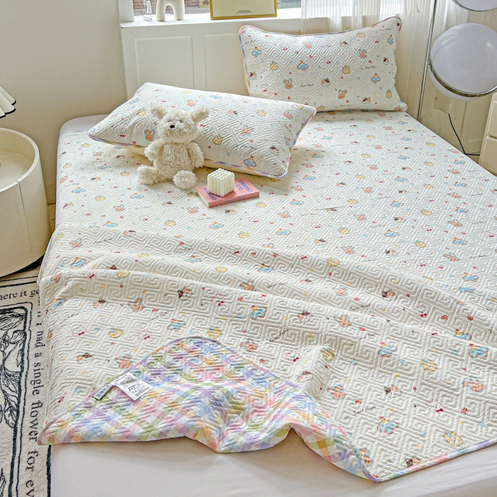 91家纺网 家纺一手货源 找家纺 羽爱家纺 2025新款A类全棉印花水洗床盖三件套系列 萌宠国度