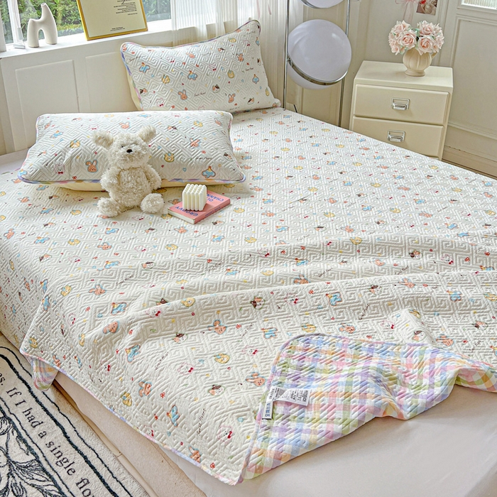 91家纺网 家纺一手货源 找家纺 羽爱家纺 2025新款A类全棉印花水洗床盖三件套系列 萌宠国度