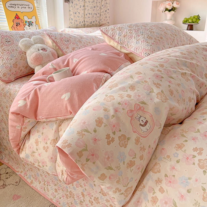 91家纺网 家纺一手货源 找家纺 羽爱家纺 2025新款A类全棉印花水洗床盖三件套系列 萌萌兔
