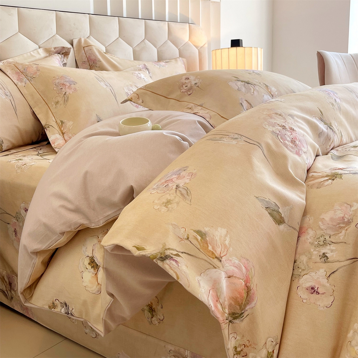 91家纺网 家纺一手货源 找家纺 宝齐莱家纺 2025新款全棉磨毛印花床单四件套-系列二 美艳动人