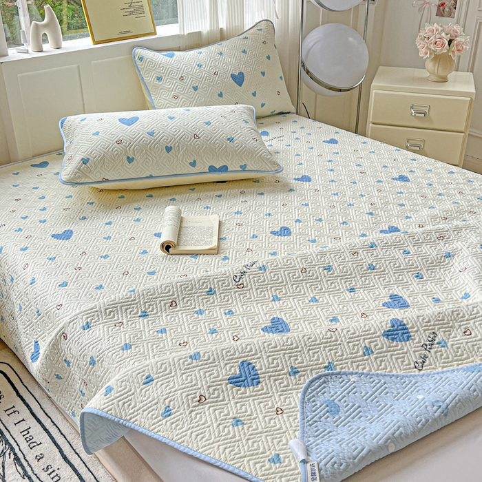 91家纺网 家纺一手货源 找家纺 羽爱家纺 2025新款A类全棉印花水洗床盖三件套系列 心相印