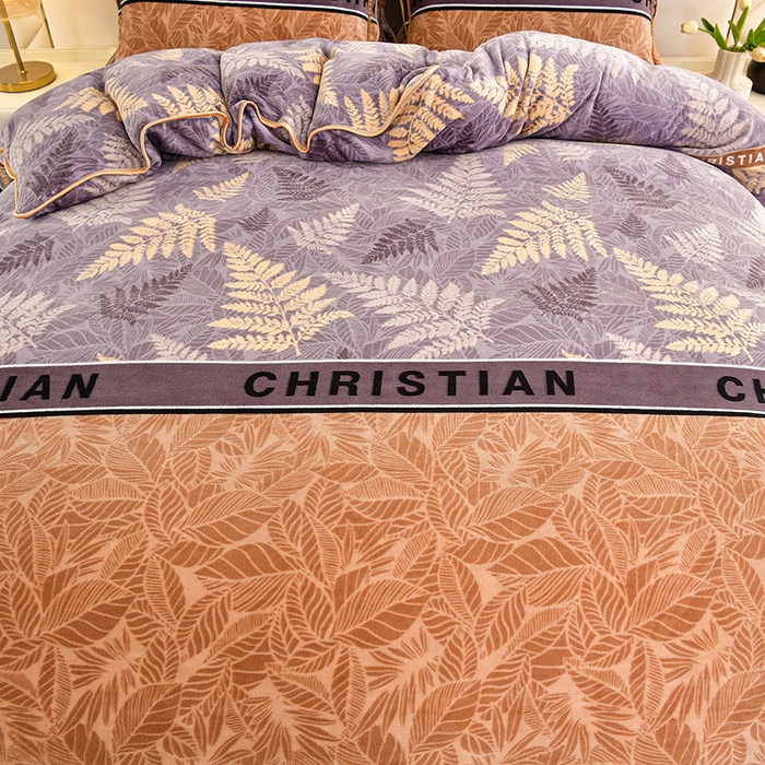 91家纺网 家纺一手货源 找家纺 （总）硕喜 2025新款新8.5斤法莱绒四件套珊瑚牛奶金貂绒四件套床裙款