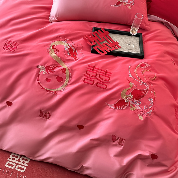 91家纺网 家纺一手货源 找家纺 （总）苏源家居 2026新款渐变色刺绣龙凤大红色结婚四件套-小确幸