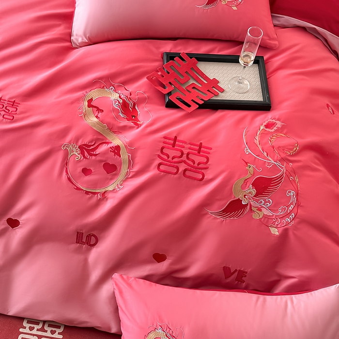 91家纺网 家纺一手货源 找家纺 （总）苏源家居 2026新款渐变色刺绣龙凤大红色结婚四件套-小确幸