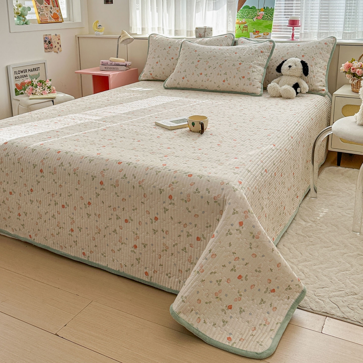 91家纺网 家纺一手货源 找家纺 恒尚居 2026新款纯棉牛奶绒床盖双面两用夹棉床单床垫-秋冬款 四季通用 清新草莓【A纯棉-B牛奶绒】