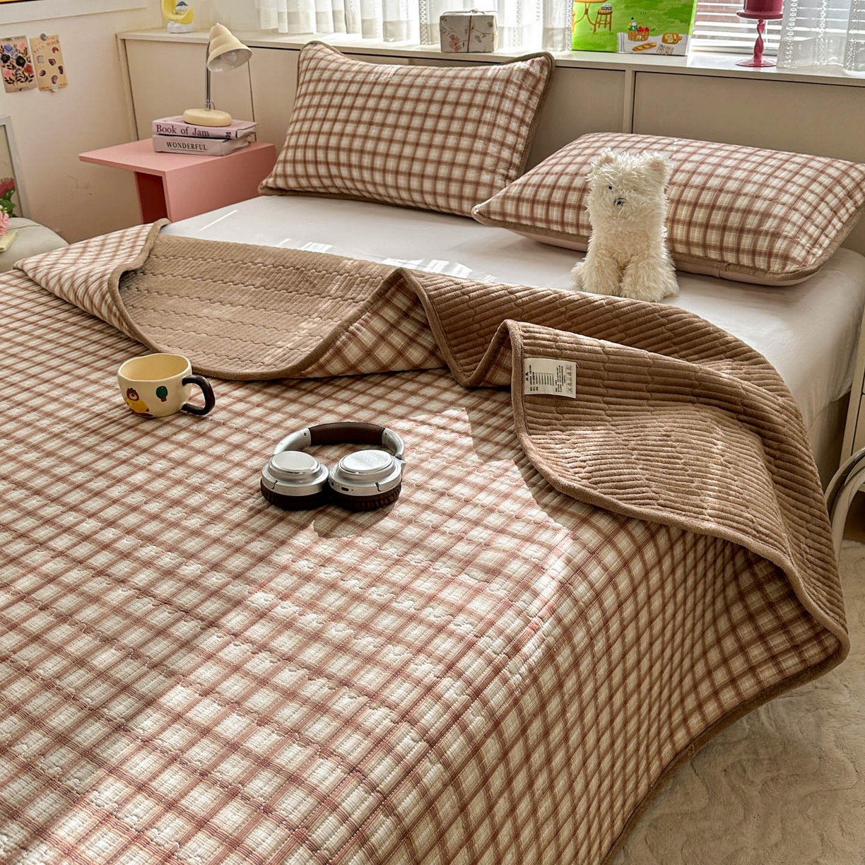 91家纺网 家纺一手货源 找家纺 恒尚居 2026新款纯棉牛奶绒床盖双面两用夹棉床单床垫-秋冬款 四季通用 咖啡格【A纯棉-B牛奶绒】