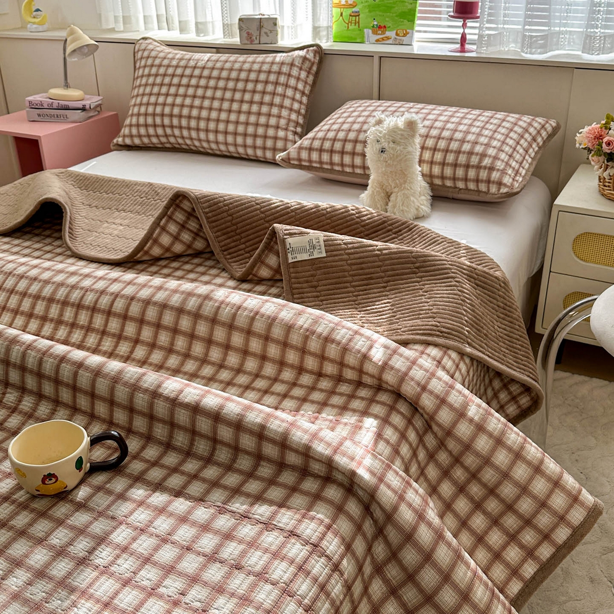 91家纺网 家纺一手货源 找家纺 恒尚居 2026新款纯棉牛奶绒床盖双面两用夹棉床单床垫-秋冬款 四季通用 咖啡格【A纯棉-B牛奶绒】